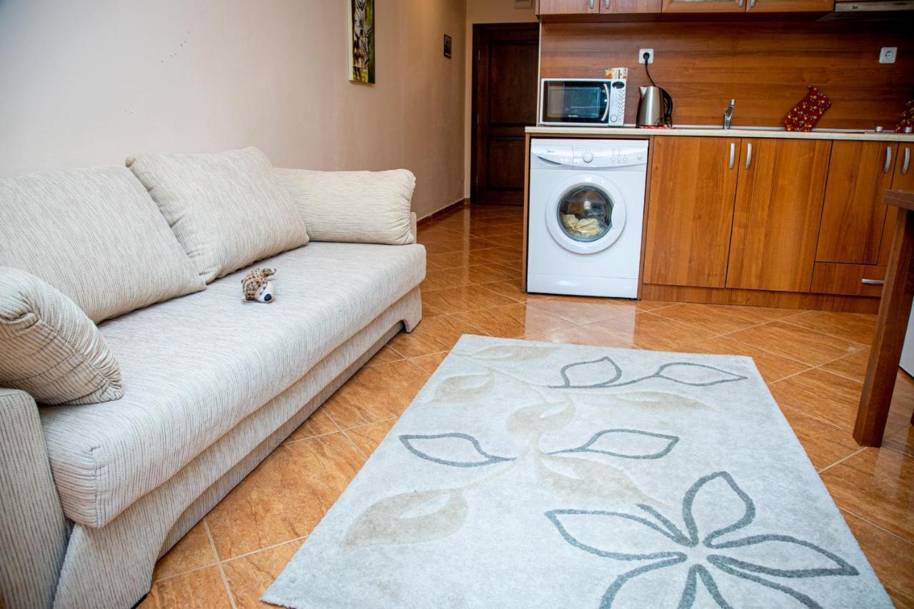 Helios Studio In A Complex In St Vlas By Flat Mаnаger Sveti Vlas Ngoại thất bức ảnh