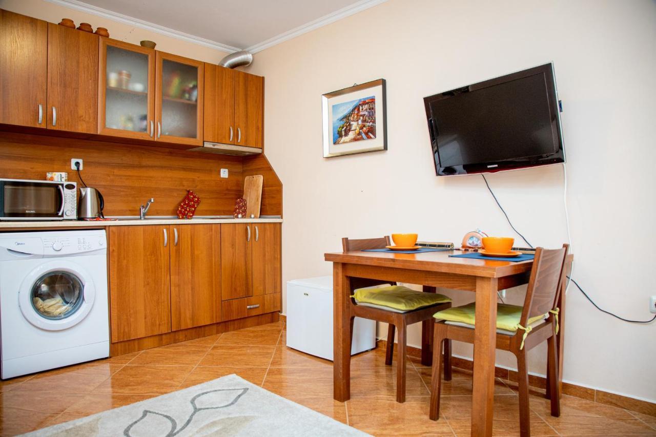 Helios Studio In A Complex In St Vlas By Flat Mаnаger Sveti Vlas Ngoại thất bức ảnh